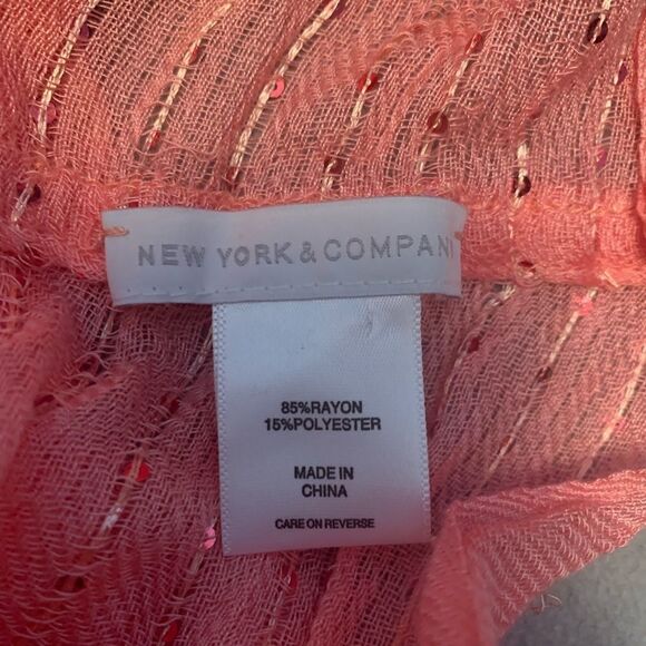 Women’s Nee York and Company sparkly eternity scarf. - Picture 5 of 6